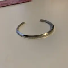 ダニエルウェリントン バングル