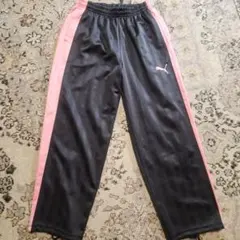 PUMA ストライプジャージパンツ ブラック/ピンク