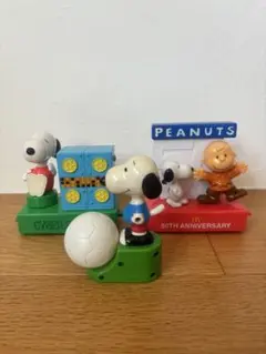 マクドナルド　ハッピーセット　スヌーピーおもちゃ