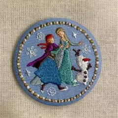 ディズニー　刺繍缶バッジ　アナと雪の女王