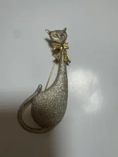 猫ブローチ