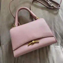 Charles＆Keith ハクスリー メタリック プッシュロックトップハンドル