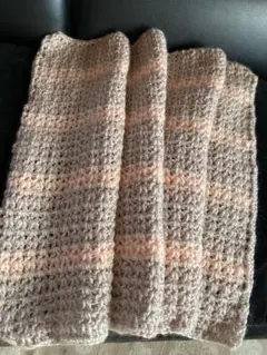 ハンドメイド　手編み　ベージュ系ブランケット　毛糸手編み膝掛け