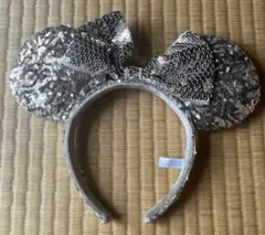 美品❣️ディズニー　ミニーカチューシャ　シルバー