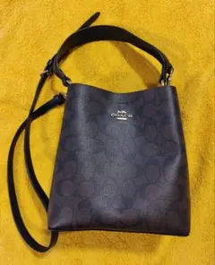 COACH ダークブラウン ショルダーバッグ