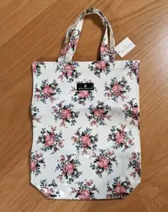 ロイヤルドルトン バッグ　ビニール加工 花柄　新品未使用　トートバッグ　薔薇