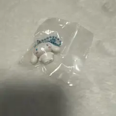 サンリオ　シナモン　キーホルダー