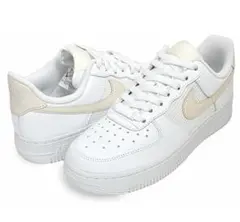 定価1.7万 NIKE AIR FORCE1 07 ESS summit 23のサムネイル