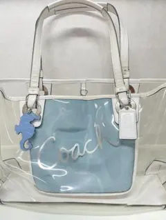COACH クリアバッグ タツノオトシゴチャーム付きのサムネイル
