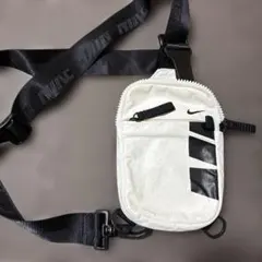れ*）様 Nike ボディバッグ ホワイト