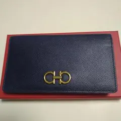フェラガモ　長財布のサムネイル