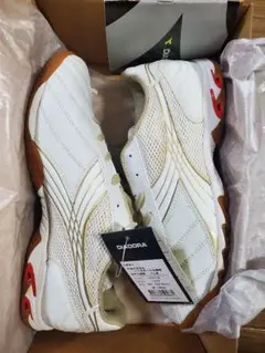 Item thumbnail for item 32a11a98-7485-43a1-a810-8af53d9bd1cd