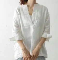 M11676 URBANRESEARCHDOORS ピンタックVネックブラウス