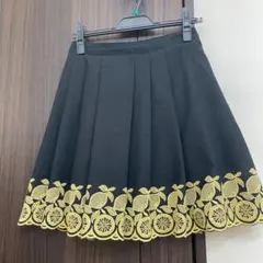 アナスイのプリーツスカート レモン刺繍　黒