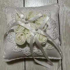 【新品】4℃リングピロー 結婚式 指輪 美品 冠婚葬祭 婚礼 記念日 プロポーズ