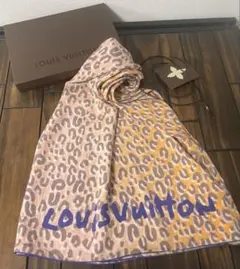 限定LOUIS VUITTON ルイヴィトンシルク100% 大判ストールヒョウ柄