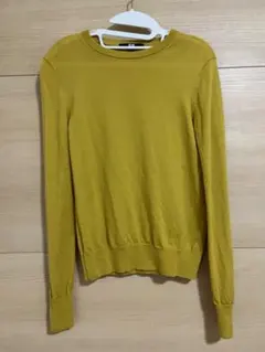 ユニクロ　ニット　からし色　マスタード　Sサイズ