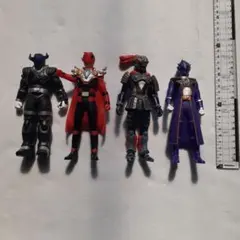 戦隊ヒーロー フィギュア 5体セット - メルカリ