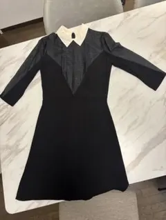 SANDRO 黒のストライプ襟Aラインワンピース