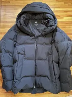ユニクロ　フード付き ブラック ダウンジャケット