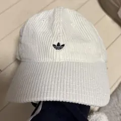 adidas コーデュロイキャップ ホワイト