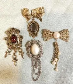 ゴシック調　ブローチ　４個セット　コスプレアクセサリー