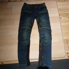 Item thumbnail for item 2d54339b-61c9-4e22-a579-bea9225e5c0a