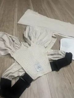 SMORbi 抱っこ紐 メッシュサマー　ベージュ 美品のサムネイル