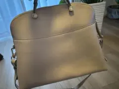 FURLA ベージュ ハンドバッグ シンプルデザイン