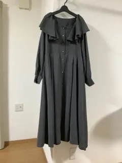 ご*ん様 未使用品　前ボタンフリルエリワンピース　グレー　LL