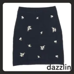 【dazzlin(ダズリン)】マーガレット刺繍 ニットスカート　ミニスカート