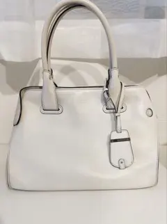 TOD'S ホワイトレザートートバッグ　トッズ