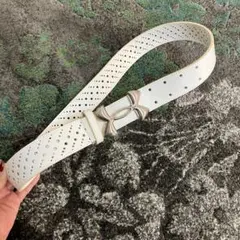 Under Armour ホワイト パンチング ベルトのサムネイル