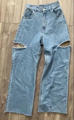 【新品未使用】Chico デニムパンツ Mサイズのサムネイル