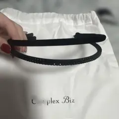 ブラックビーズ付きヘアバンド