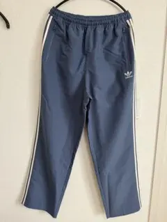 adidas originals トラックパンツ