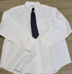 ホワイト長袖シャツ・ネクタイ付き