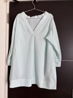 FRAY I.D ミントグリーン Vネック シャツ