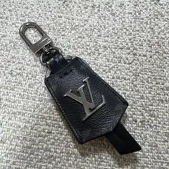 ルイヴィトン モノグラム エクリプス エテュイ イヤホンケース 黒