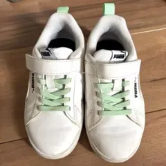 プーマ　PUMA 白　スニーカー　18cm