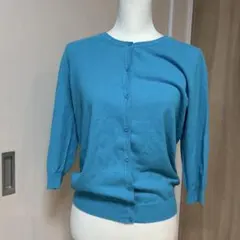 ユニクロ　Lサイズ ボタン付きの青い五分袖カーディガン、クルーネック