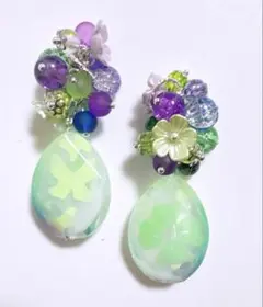 手染めビーズ ペイントビーズ ハンドメイド イヤリングピアス - メルカリ