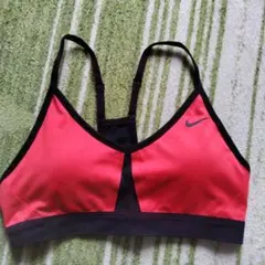 タグ無し新品 NIKEスポーツブラのサムネイル