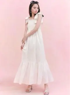 ドット柄リボンシャーリングティアードワンピース　グレイル　GRL