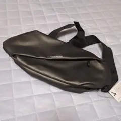 SUPERIORWORKSボディバッグ 軽量 スポーツショルダーバッグ