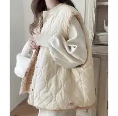中綿キルティング×ファーリバーシブルベスト　ダウンベスト 2way アイボリー