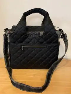 ハンドメイドトートバッグ＊撥水加工キルティング黒＊あおりポケット＊大き目サイズ