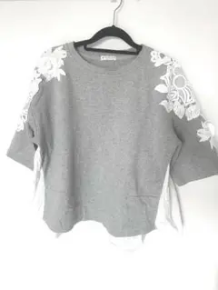 axes femme フラワーレースが華やか✨Tシャツ グレー