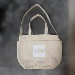 THE NORTH FACE オーガニックコットン トートバッグ　白ロゴのサムネイル