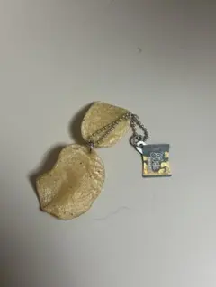 カルビー ポテトチップス ブラックペッパー キーホルダー